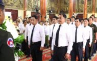 អភិបាលខេត្តកំពង់ស្ពឺ អញ្ជើញគោរពវិញ្ញាណក្ខន្ធសពវីរកងទ័ព លោកអនុសេនីយ៍ឯក ពោ វៃ ដែលបានពលីជីវិតក្នុងសង្រ្គាម នៅសមរភូមិមុខ