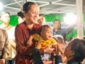 លោកជំទាវបណ្ឌិត ពេជ ចន្ទមុន្នី ហ៊ុនម៉ាណែត អញ្ជើញចុះជួបសួរសុខទុក្ខ បងប្អូនប្រជាពលរដ្ឋដែលកំពុងភៀសសឹកនៅវត្តពោធិ៥០០០​ ខេត្តព្រះវិហារ