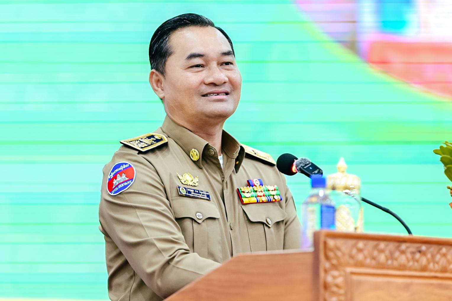 ឯកឧត្តមអភិបាលខេត្តណែនាំឲ្យរៀបចំ និងចងក្រងឯកសារឱ្យបានលឿន និងត្រឹមត្រូវ ដើម្បីត្រៀមរៀបចំពិព័រណ៍នៅវិមានឈ្នះ-ឈ្នះ កោះកុង